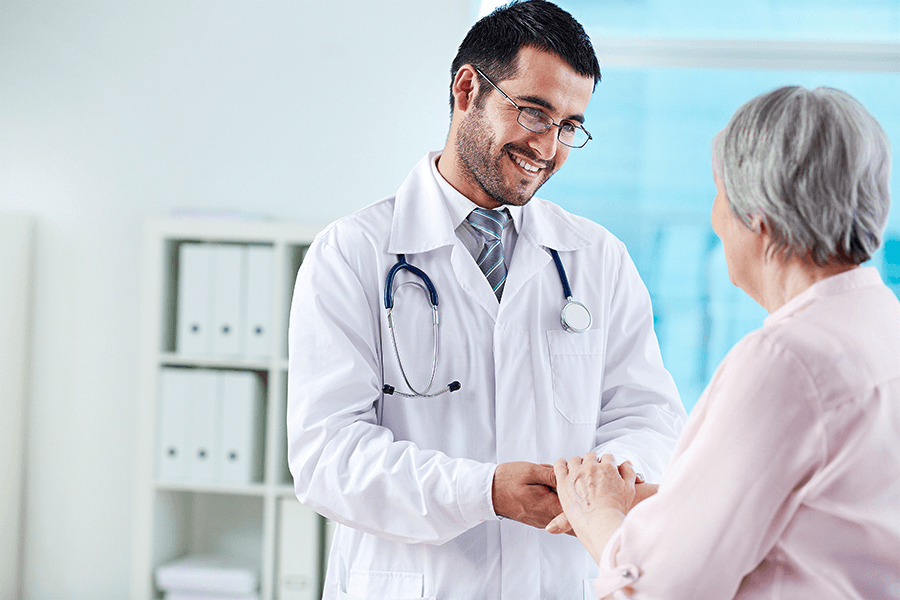 CUIDADOS PALIATIVOS: QUALIDADE DE VIDA PARA PACIENTES TERMINAIS E FAMILIARES