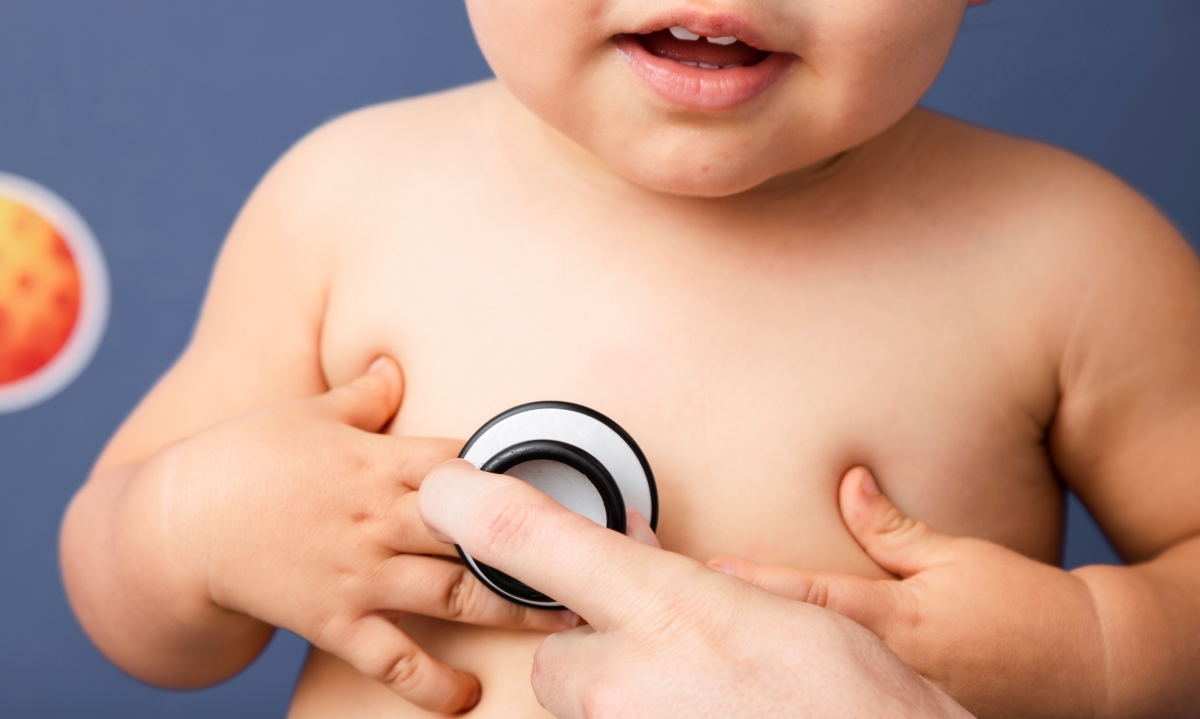 COMO SABER SE DEVO LEVAR MEU FILHO AO HOSPITAL OU NO CONSULTÓRIO?