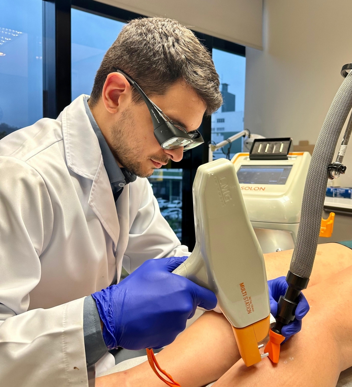 Tratamento de varizes a laser, Sem cortes, rápida recuperação e retorno precoce as atividades cotidianas