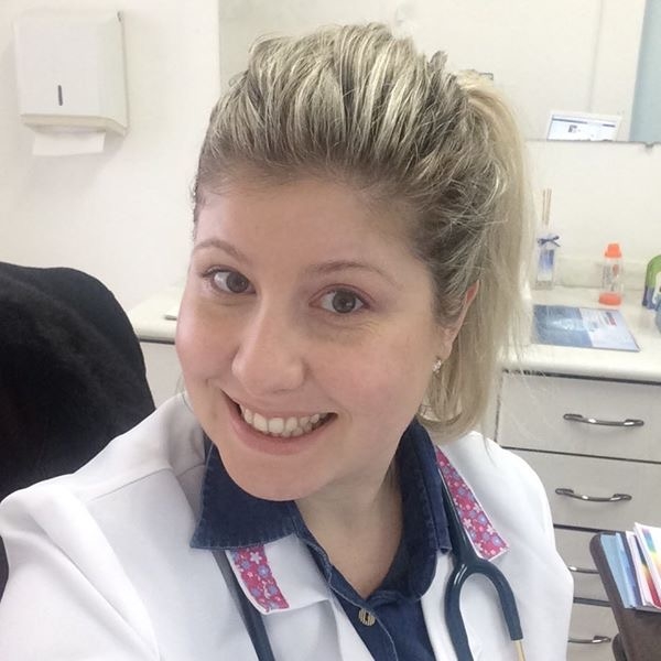 Foto de Drª. Ana Paula Trombin Soares
