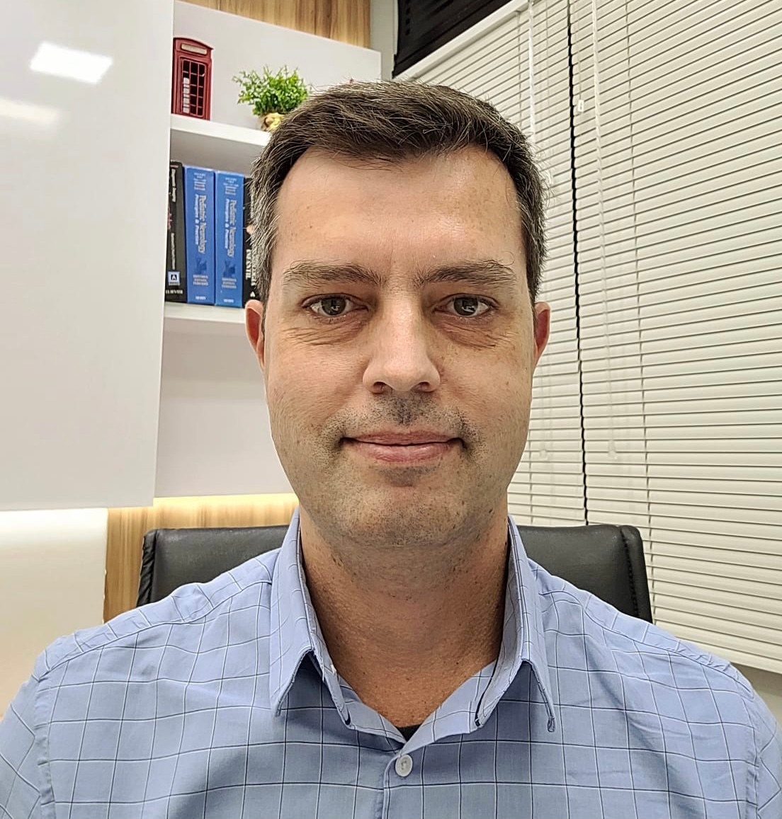 Foto de Dr. Eduardo Borges de Medeiros
