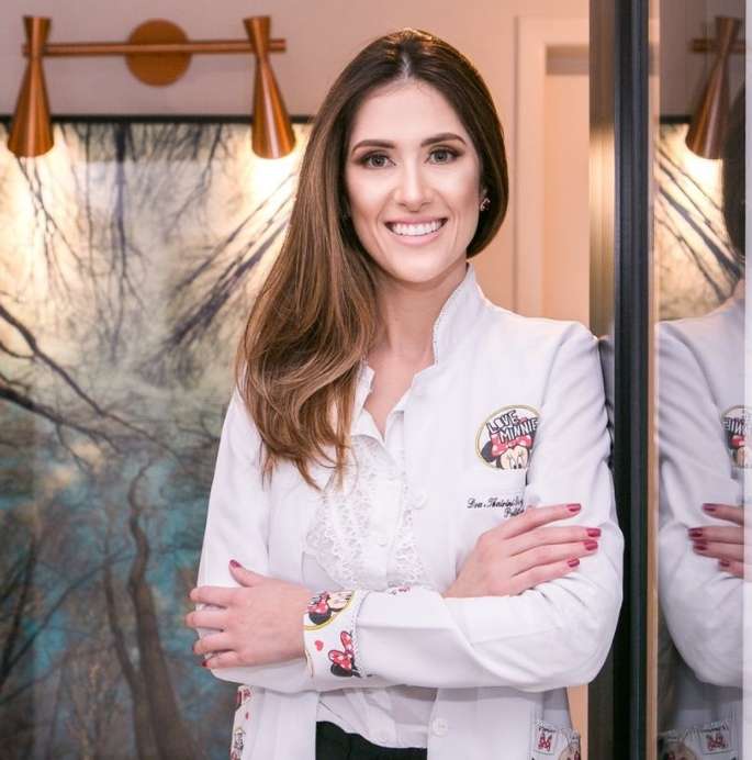 Foto de Drª. Thairini Berger Canever