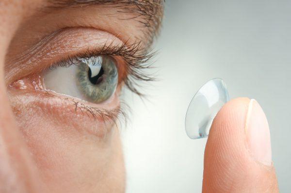 Capa do artigo LENTES DE CONTATO: MITOS E VERDADES