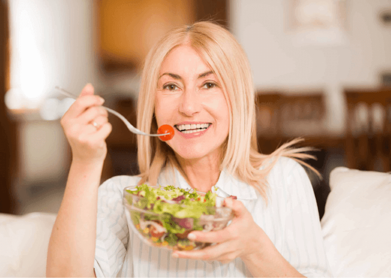 A saúde da mulher na menopausa: Como ter uma rotina alimentar saudável