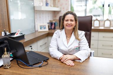 Foto de Drª. Simone Anselmo Junkes 