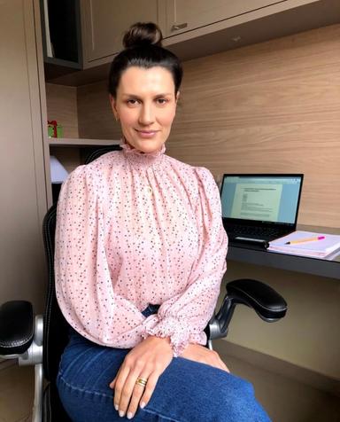 Foto de Drª. Ana Claúdia Bortolotto Milanesi