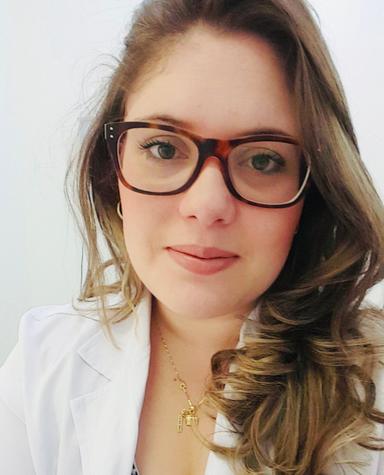 Foto de Drª. Paola Fialho Perondi Alamini