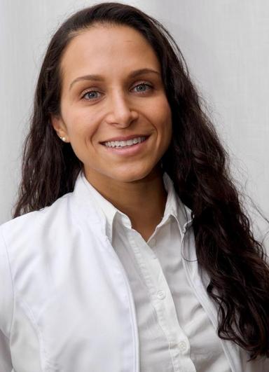 Foto de Drª. Camila Martins Bilésimo