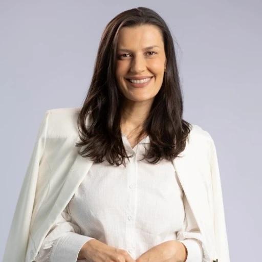 Foto de Dra. Ana Claúdia Bortolotto Milanesi