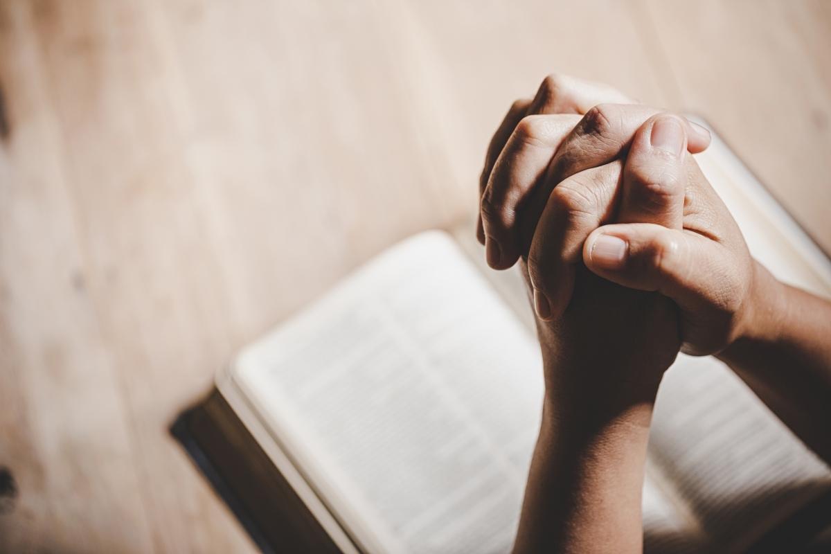 A fé ajuda na cura? O papel da espiritualidade na medicina moderna